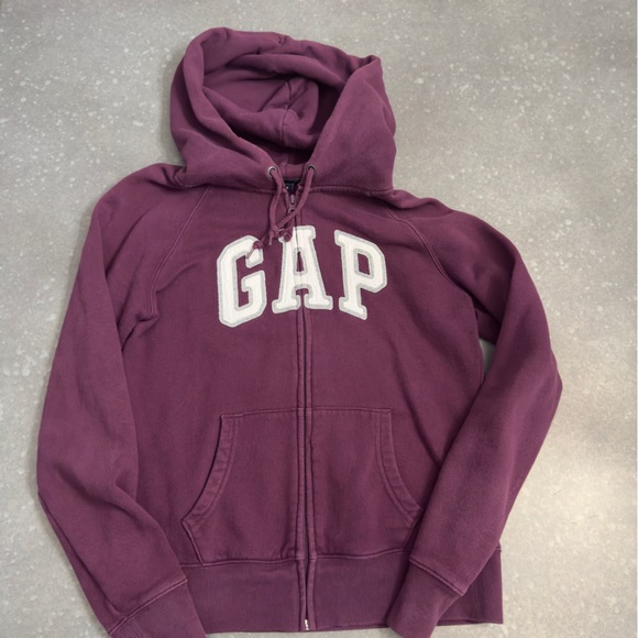 GAP Arch Logo Heavyweight zip Hoodie - Picture 2 of 8